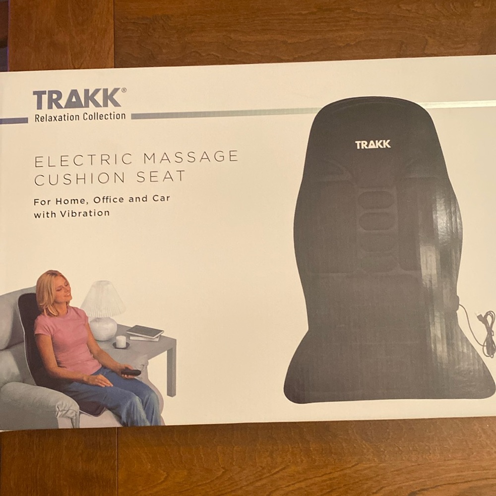 TRAKK ELECTRIC MASSAGE CUSHION SEAT NEW IN BOX